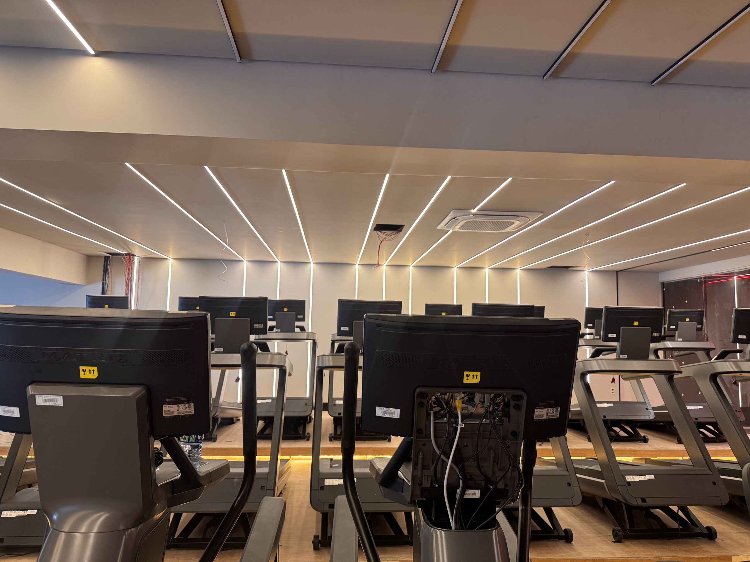 6B3A6858-D8A1-458A-B1C9-7EE238D87312